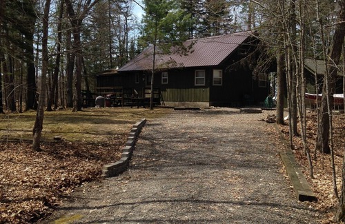 Deer River Cabin | Our cozy lakeside cabin offers you the simple pleasures of an up north getaway.