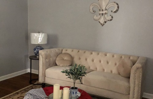Gallipolis House | “our little French connection” Gallipolis No cleaning fee and Taxes all include