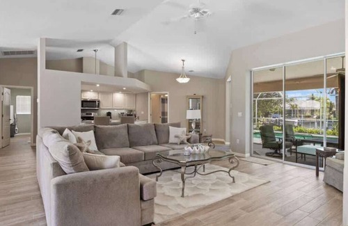 Burnt Store Isles House | Our Paradise: Luxurious Stay in Punta Gorda!