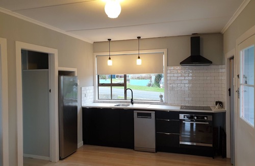 Riverton House | Our Riverton retreat with amazing sea views is the perfect getaway !