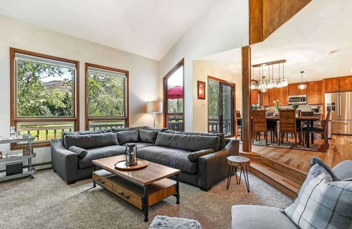 Eagle-Vail House | Our Spacious 4 Bedroom Home Sleeps 10! Pack Up the Family for a Getaway, Close to Vail & BC