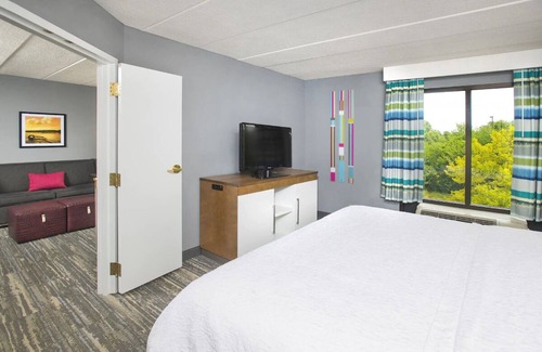 Parole Hotel | Our Welcoming Suite in Annapolis Near Historic Downtown