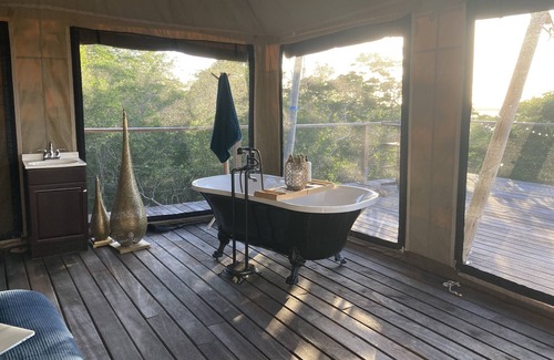 Long Island Cottage | Out of Africa, the Bahamas - Embrace Nature & Romance