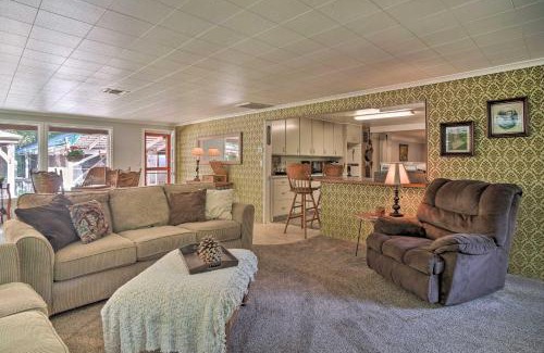 Galice House | Outdoor Adventure Tranquil Creekside Retreat