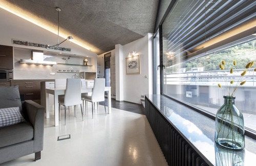 Les Escaldes Apartment | Outdoor Comfort Àtic West