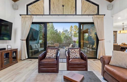 Torreon House | Outdoor Entertainment Area Cabin in Show Low!