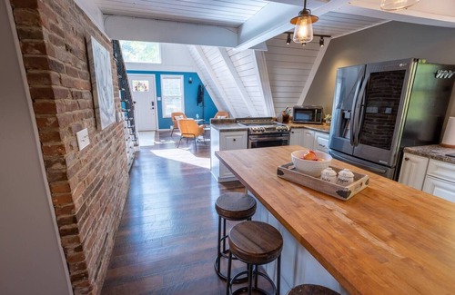 Lane Cabin | Outdoor Hot Tub, Quietly Secluded, Cozy Fire Pit