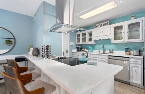 Cox Heights Apartment | Outdoor Oasis: Mini Golf, Lawn Games, Pool
