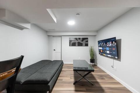 St. Catharines House | Outdoor Sauna Hot Tub Playroom Port Dallhousie