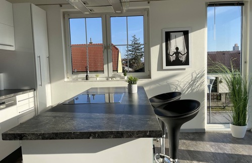 Parndorf Apartment | Outletcenter apartment with pool & terrace
