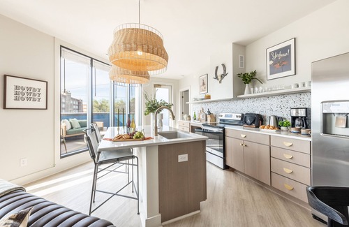 Five Points Apartment | Outrider 106 by AvantStay | 5 Minutes to Broadway & Downtown Nashville