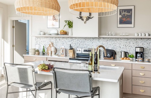 Five Points Apartment | Outrider 106 by AvantStay | 5 Minutes to Broadway & Downtown Nashville