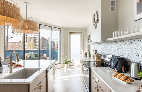Five Points Apartment | Outrider 106 by AvantStay | 5 Minutes to Broadway & Downtown Nashville