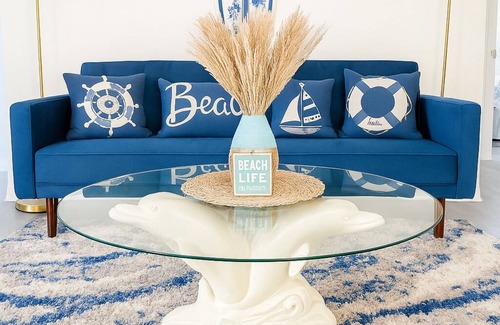 Bayview House | OV Beach Oasis: The Beach House- A 4 minute walk to the beach! Pet friendly!