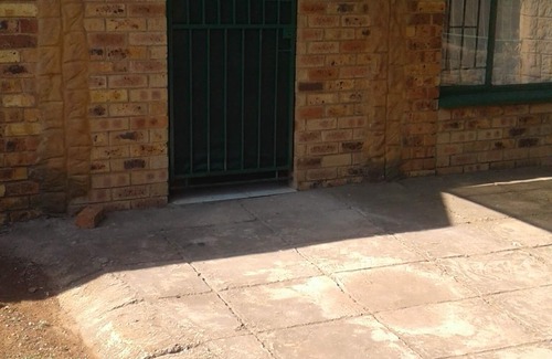 Alberton Cottage | OVER NIGHT ACCOMMODATION BB