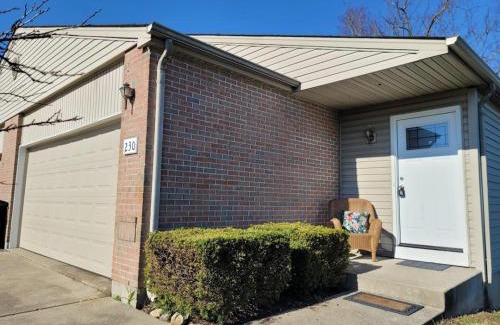 Monroe House | Overbrook Delight -tranquil stay for day and night