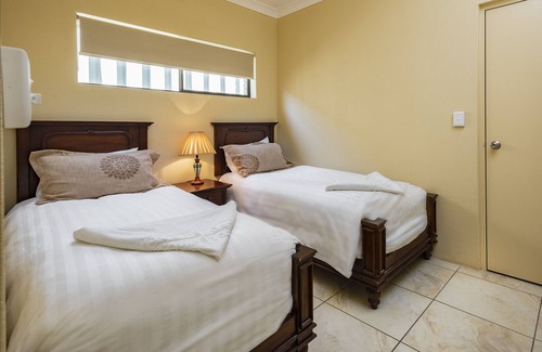Roma Hotel | Overlander Homestead Motel