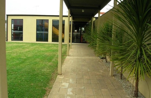 Shepparton Hotel | Overlander Hotel Motel