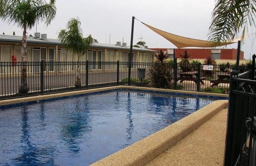 Shepparton Hotel | Overlander Hotel Motel