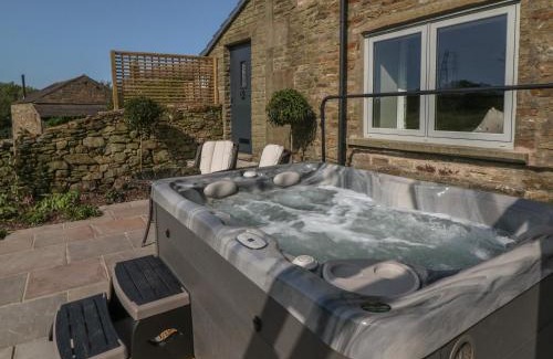 Little Hayfield House | Overlea Cottage