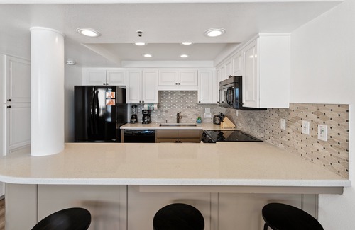Imperial Beach Condo | Overlook the ocean and pier in this 2 Bedroom/2 Bath