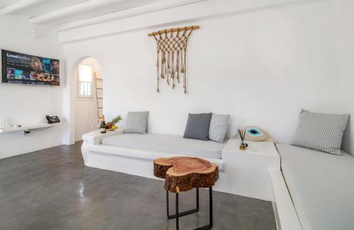 Kato Fellos Hotel | Ow Andros Luxury Suites