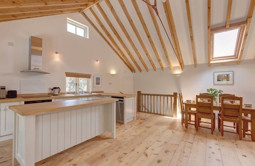 Morston Cottage | Owl Barn - a self catering cottage that sleeps 6 guests in 3 bedrooms
