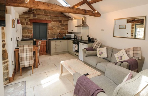 Easterside Cottage | OWL COTTAGE, pet friendly, character holiday cottage in Helmsley