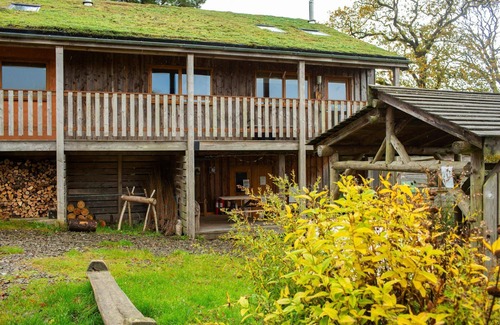 Lampeter Cottage | Owl's Roost Eco Lodge Apartment, Lampeter