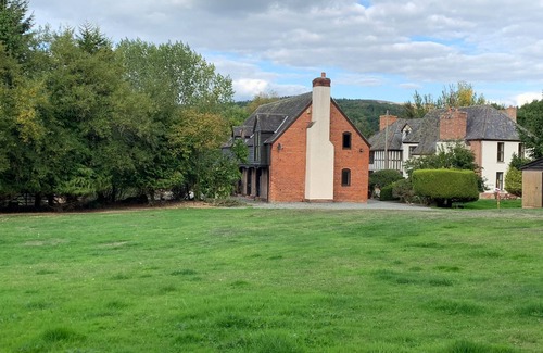 Hyssington Cottage | Owlbury Hall Barn