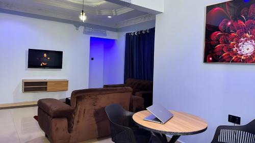 Ayon Hotel | Oxbow Apartments