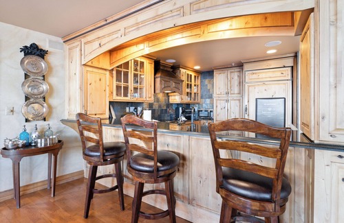 Beaver Creek Condo | Oxford Court 405 - Four Bedroom with Expansive Views