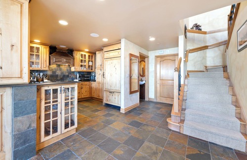 Beaver Creek Condo | Oxford Court 405 - Four Bedroom with Expansive Views