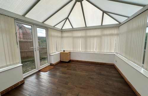 Iffley House | Oxford four beds family and pets friendly home with driveway parking