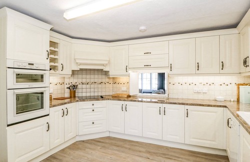 Porlock Cottage | OXFORD HOUSE, pet friendly, character holiday cottage in Porlock