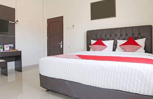 Padang Hotel | OYO 1326 Mahakam Guest House