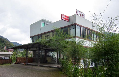 North Padang Lawas Hotel | OYO 1543 Sibayak Ncole