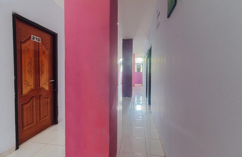 Ambon Hotel | OYO 2970 Aman Guest House