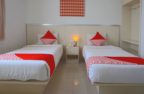 Makassar Hotel | OYO 3269 Hotel Grand Sayang Park Makassar