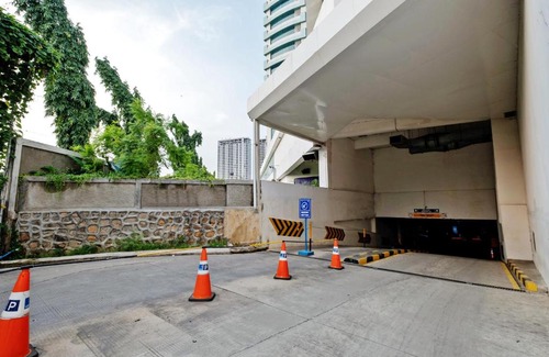 Pekayon Jaya Hotel | OYO 3390 Apartment Grand Kamala Lagoon Avenue