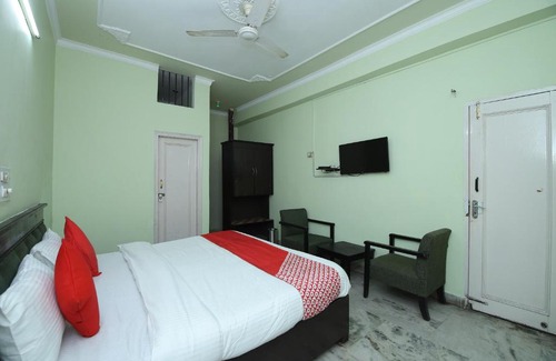 Sector 45 Hotel | OYO 41059 Hotel Satkar