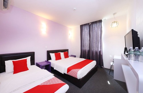 Central Seberang Perai Hotel | OYO 442 Marvelton Hotel