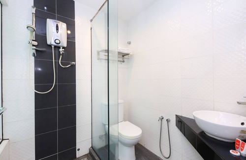 Central Seberang Perai Hotel | OYO 442 Marvelton Hotel