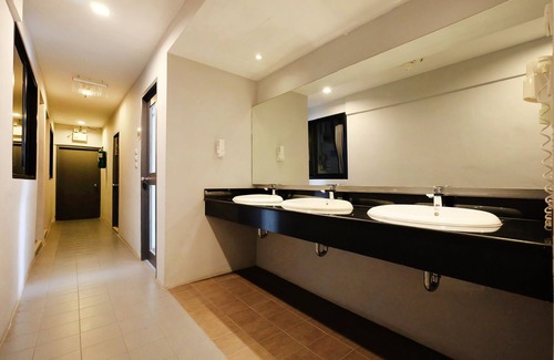 Talat Yai Hostel | OYO 501 At Night Hostel