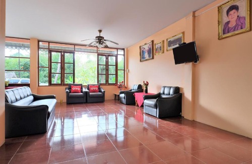 Trang Apartment | OYO 588 Rose In Mansion