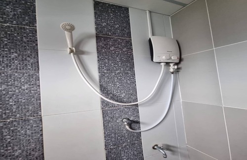 Ang Thong Hotel | OYO 75504 Ratchapruek Apartment Angthong