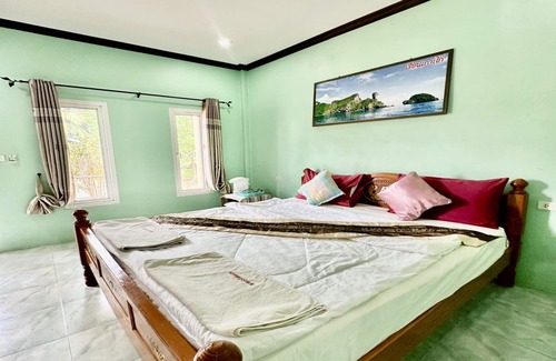 Nuea Khlong Hotel | OYO 75515 Sairung Farmstay