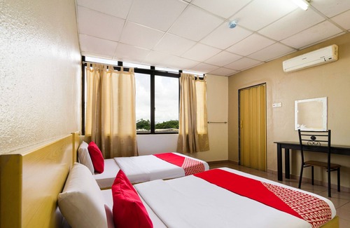 Kampung Kastam Hotel | OYO 89461 CP Hotel