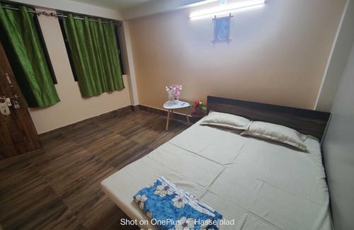 Bankura Hotel | OYO 89797 Bandhanika Wedding Palace