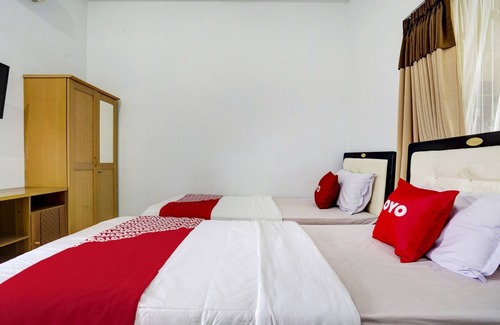 Subang Hotel | OYO 90118 Hotel Diamond Syariah